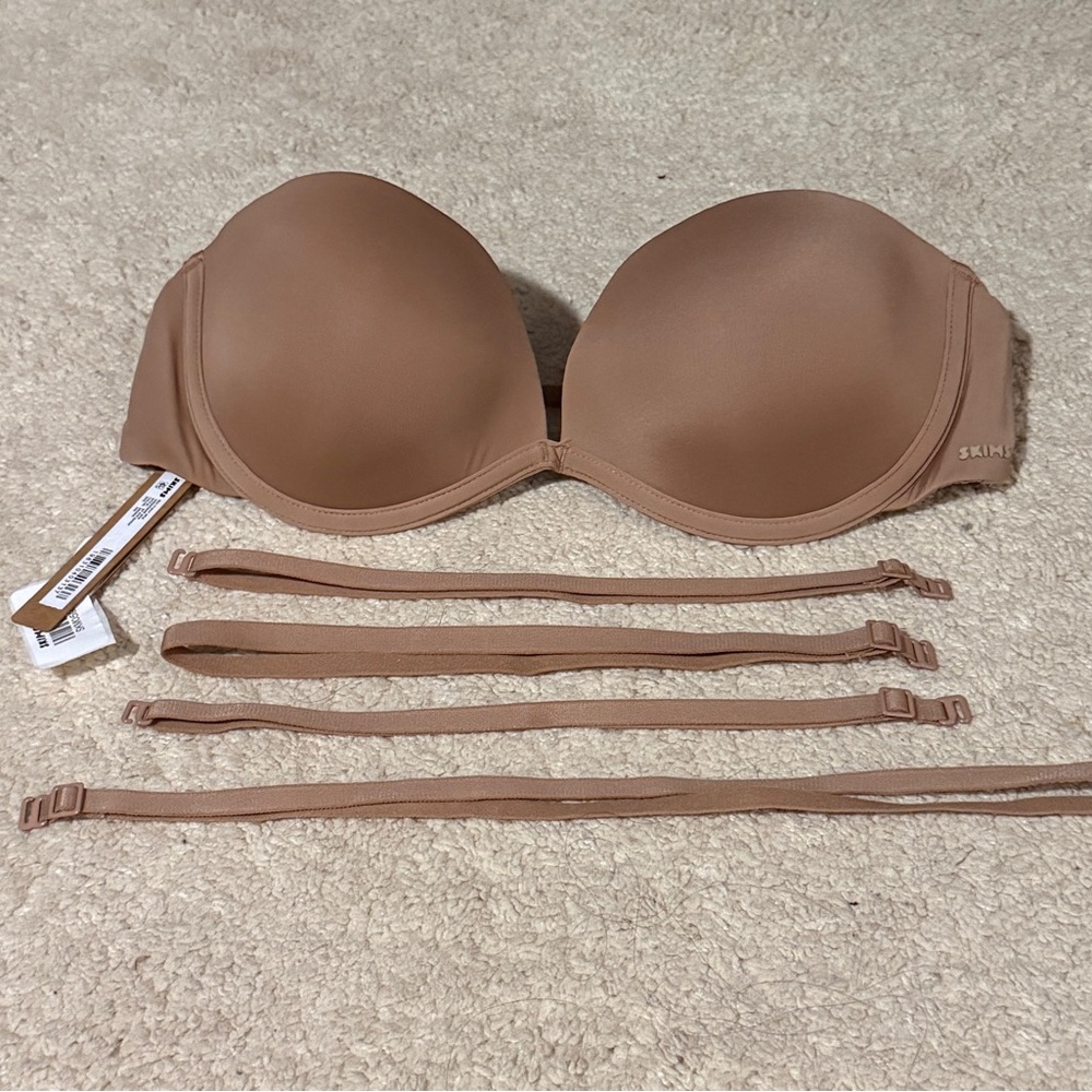 SKIMS Multi-Way Bra Size 34D Color Sienna